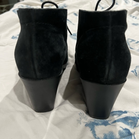 Cole Hann Black Suede Halley Lace Up Wedge Ankle Boots, Sz 8.5, NWOT - Picture 4 of 4
